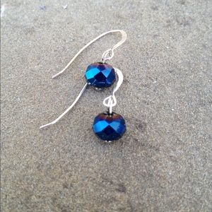 Sterling Silver Earrings w. Sapphire Swarovski.